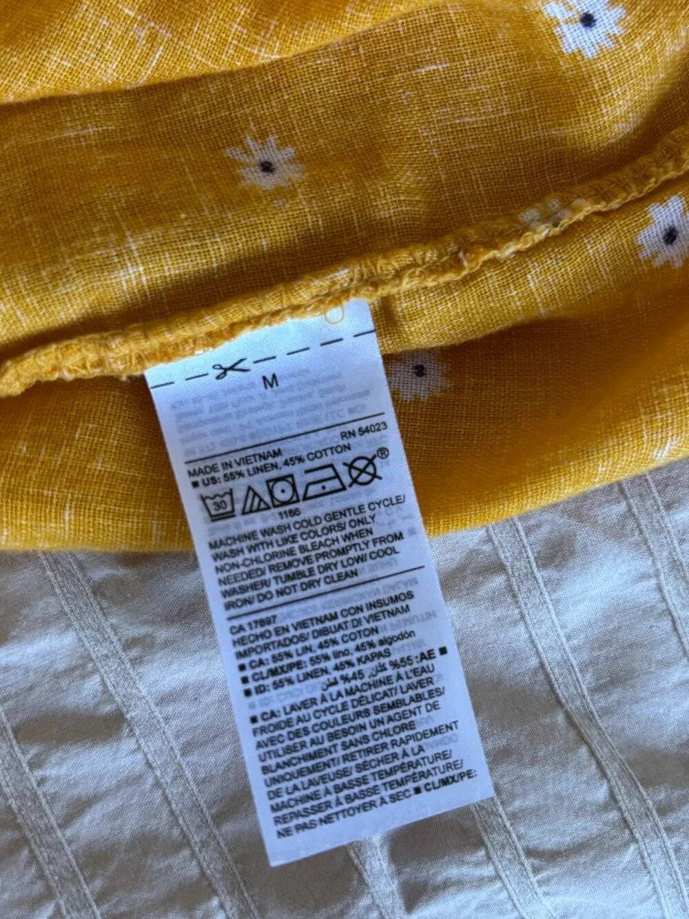 Old Navy linen blend blouse with waist tie (size M) - Picture 9 of 9